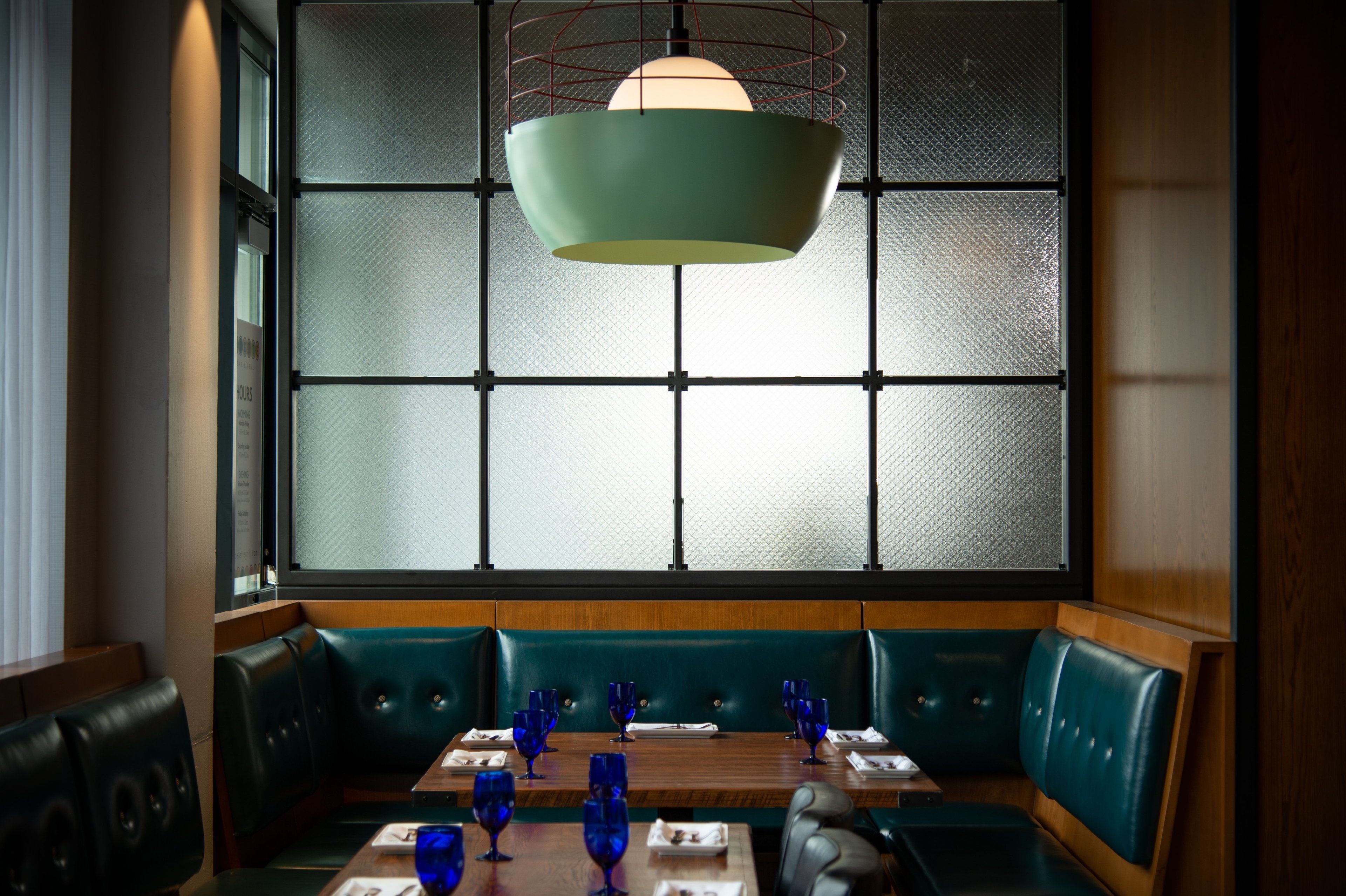 lunch and dinner served, american cuisine