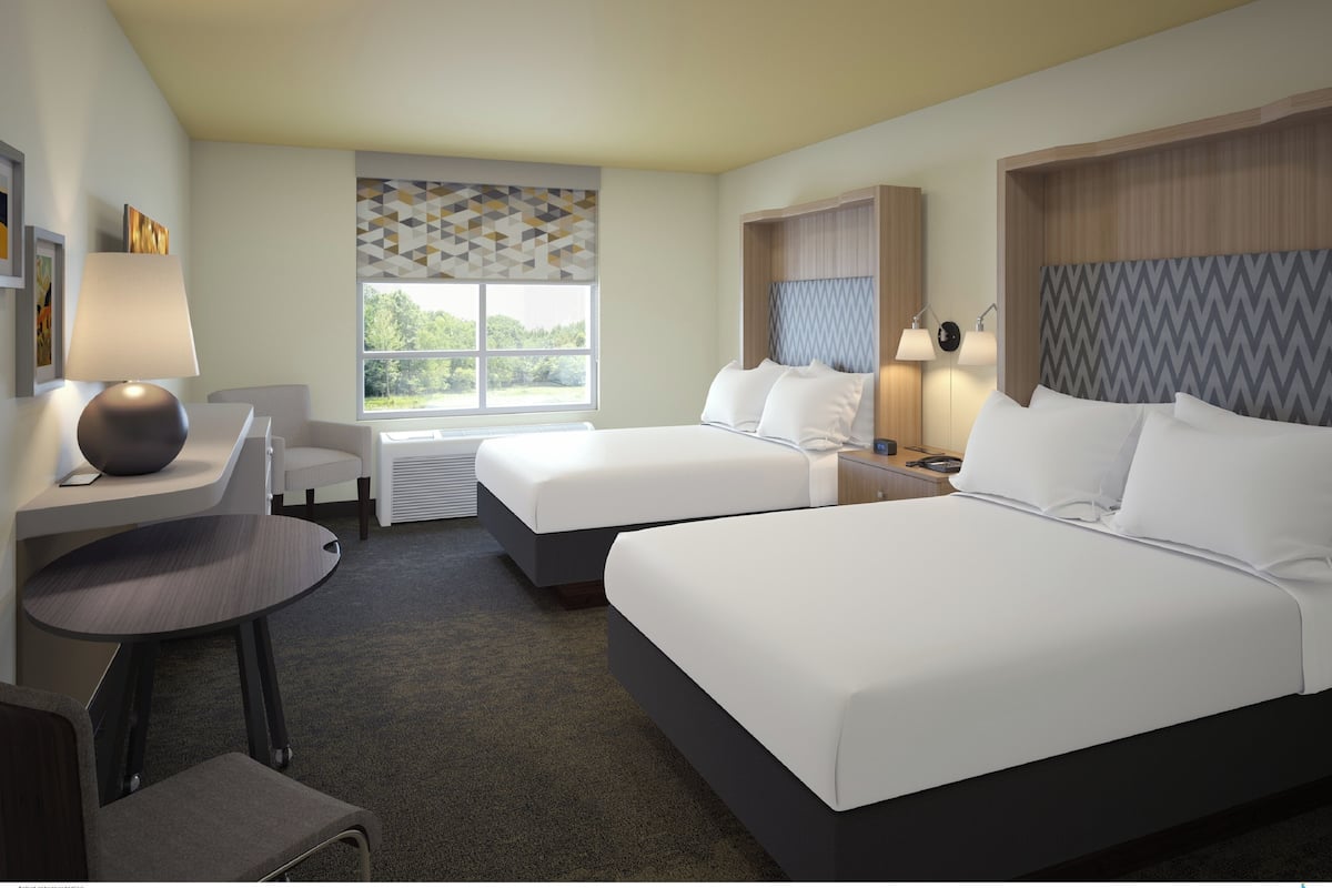 1 bedroom, desk, cots/infant beds, rollaway beds