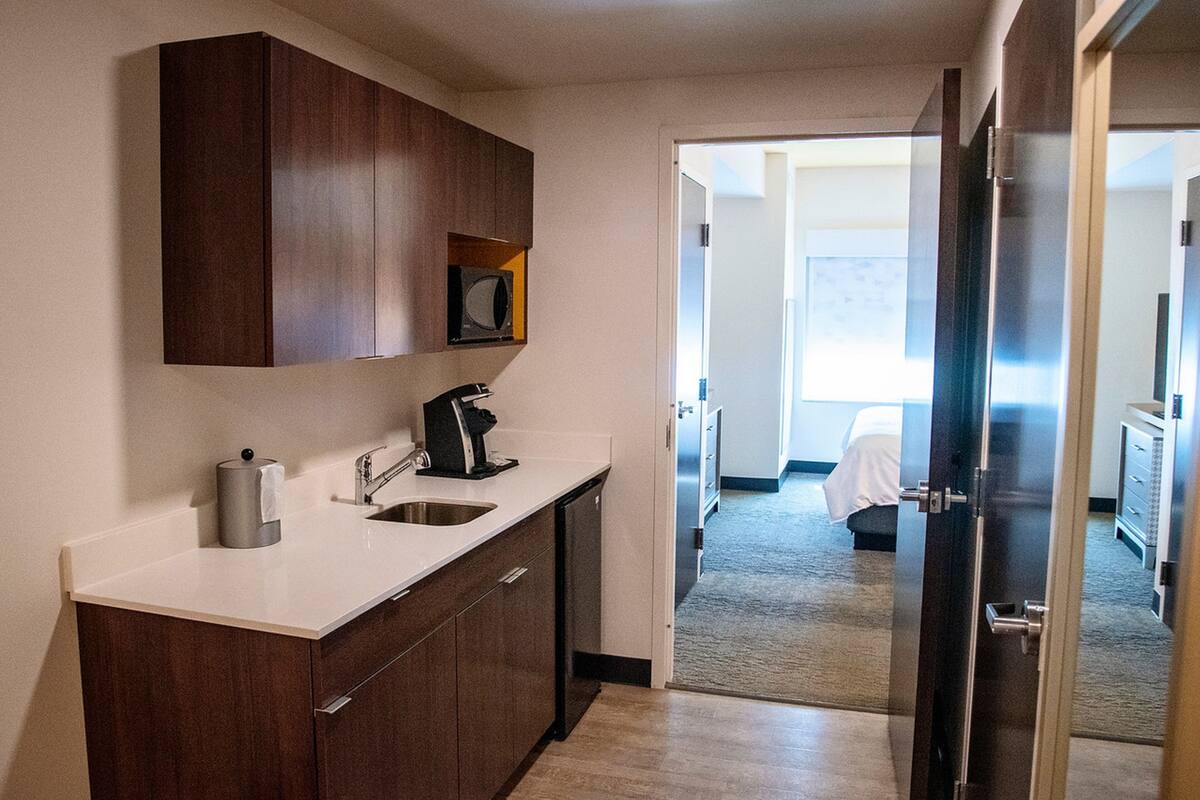 suite, 1 bedroom | 1 bedroom, desk, cots/infant beds, rollaway beds