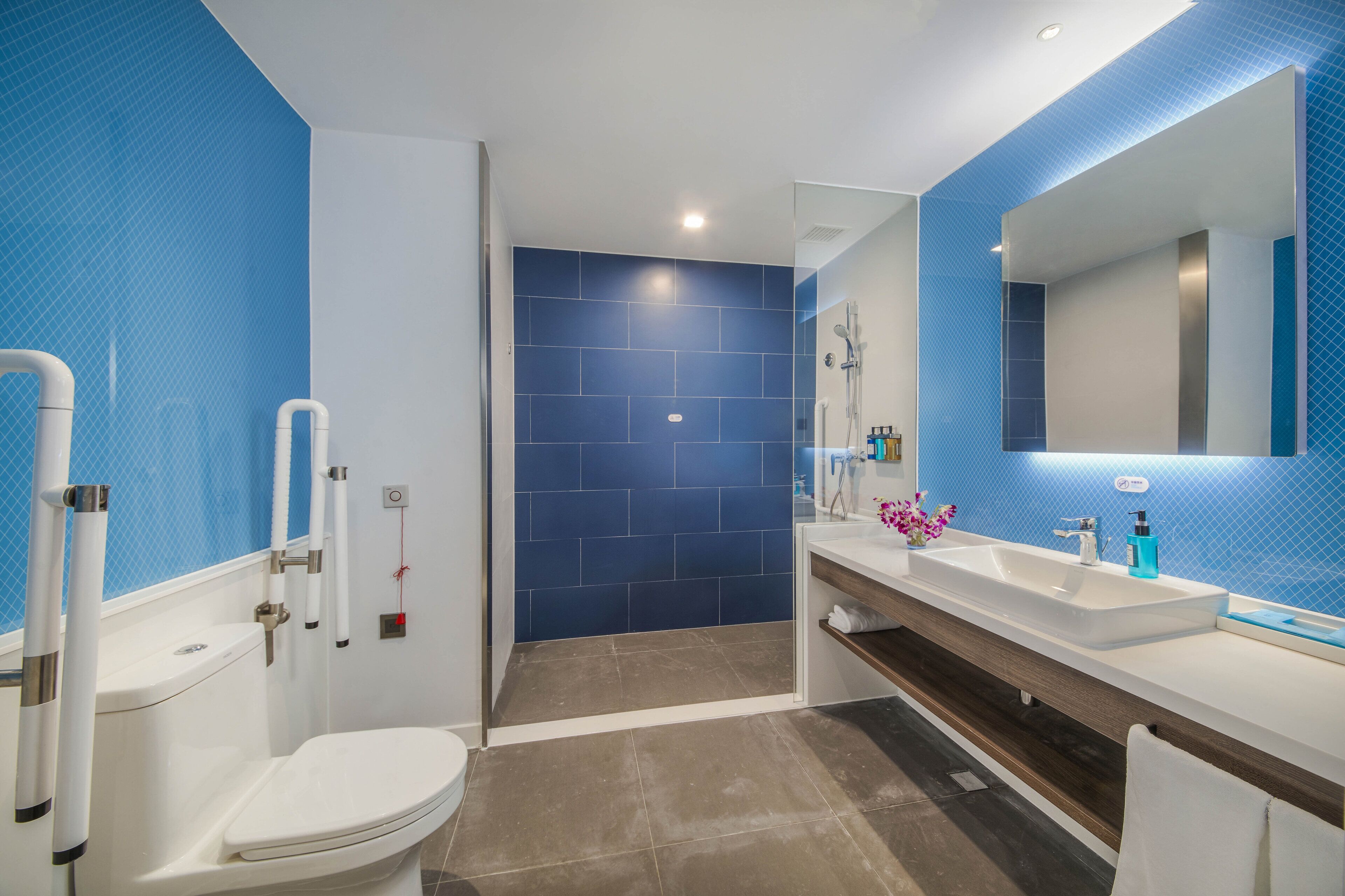 Photo - Holiday Inn Express Shanghai Xuhui Binjiang, an IHG Hotel