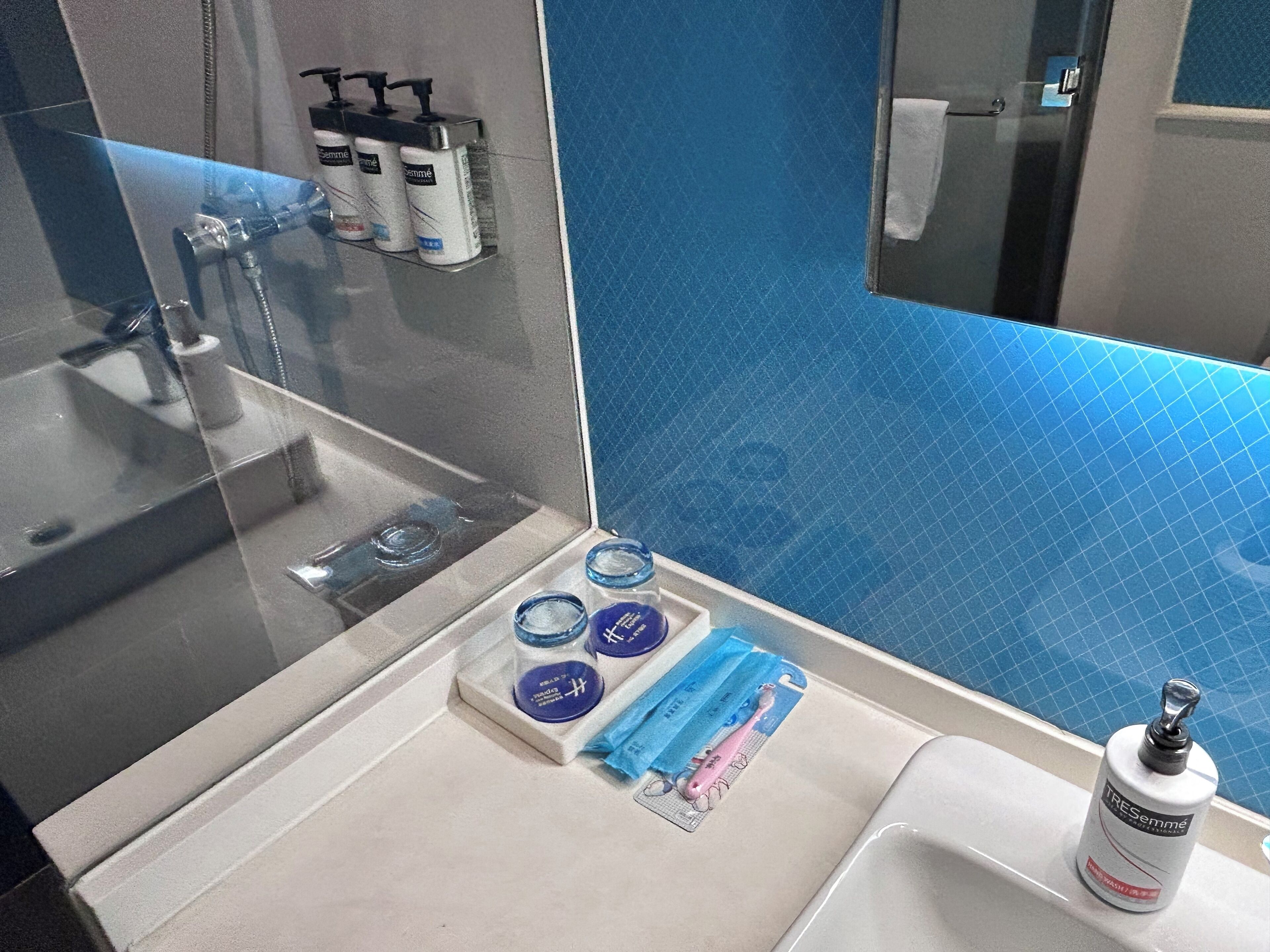 Photo - Holiday Inn Express Shanghai Xuhui Binjiang, an IHG Hotel