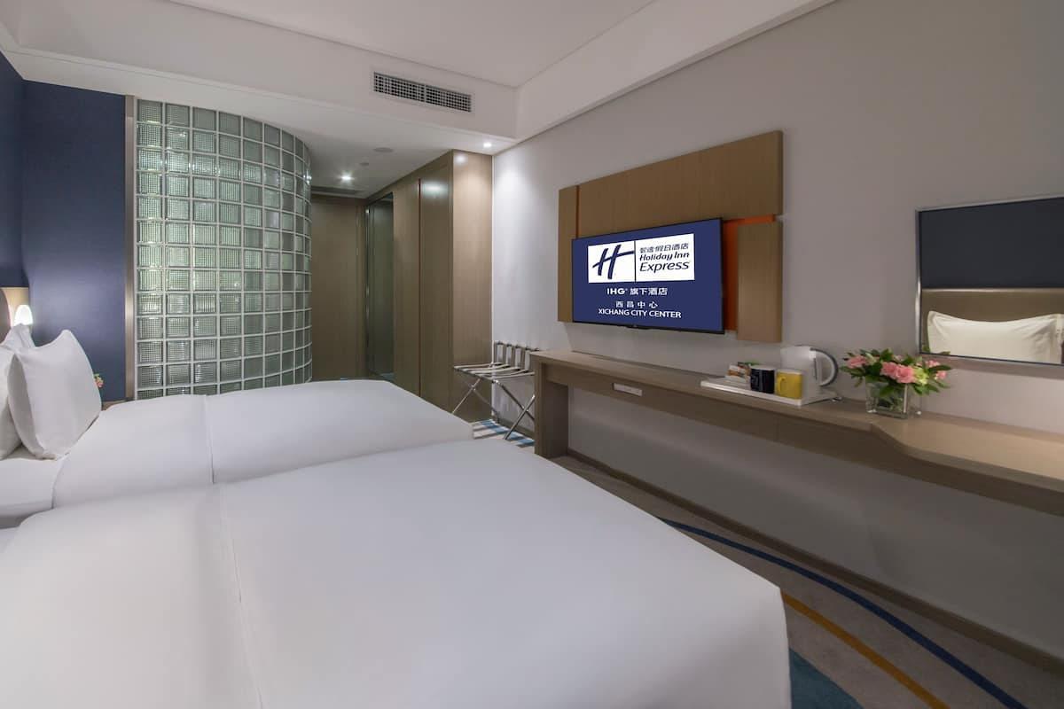 Coffres-forts dans les chambres, bureau, chambres insonorisées