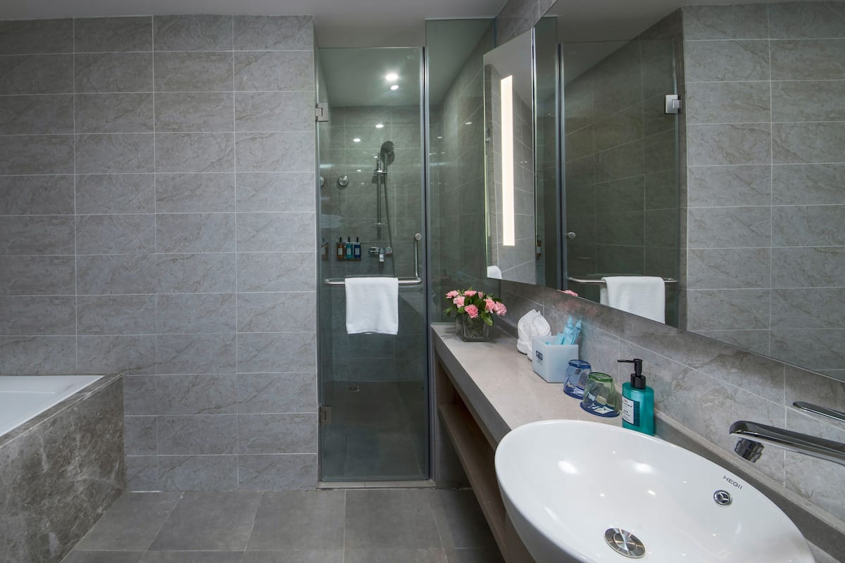 Coffres-forts dans les chambres, bureau, chambres insonorisées