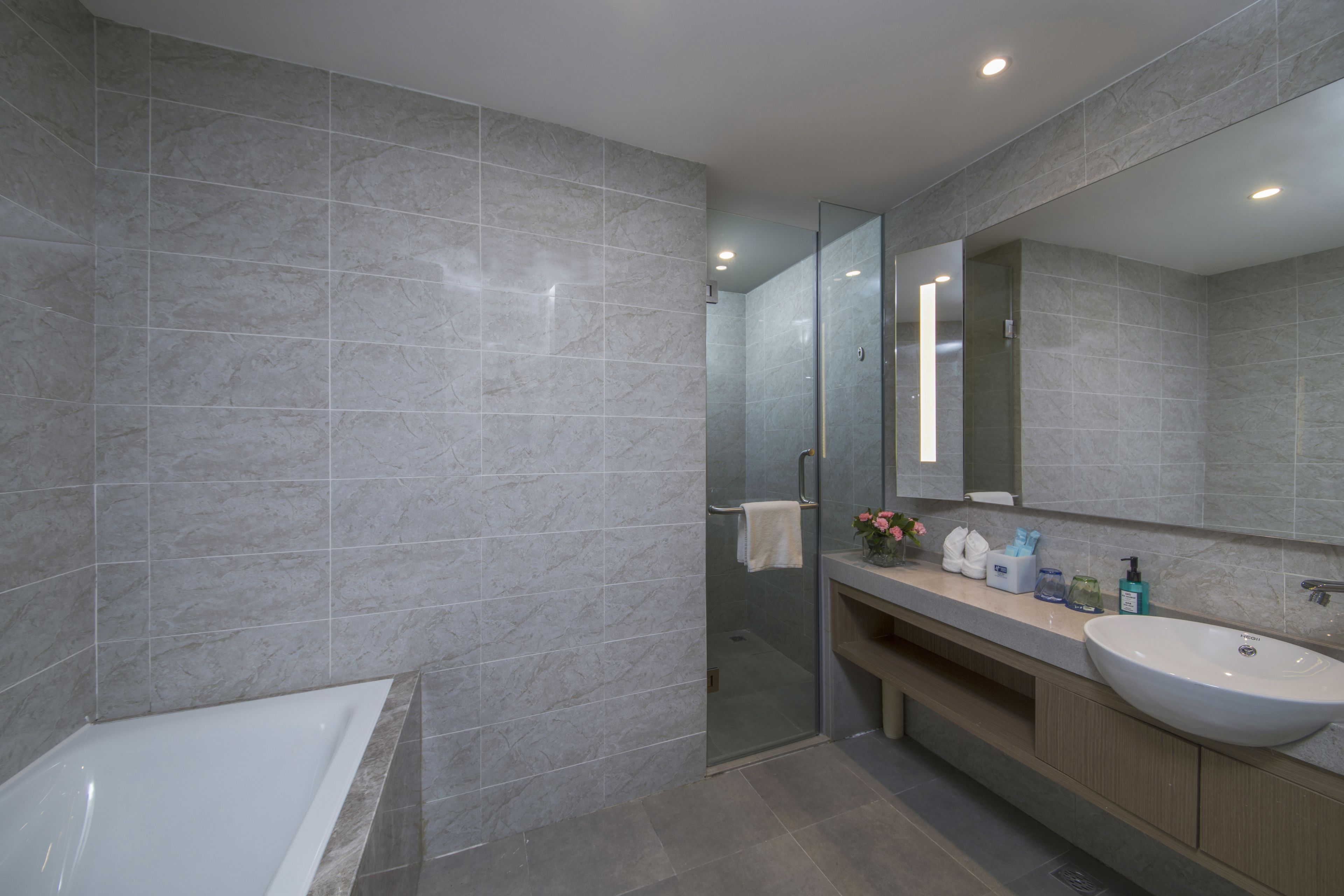 Suite | Bathroom | Towels