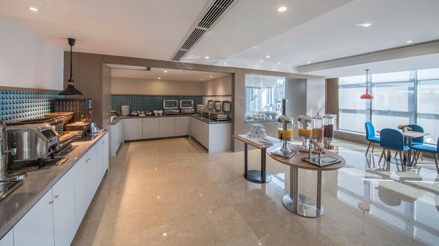 Holiday Inn Express Xichang City Center by IHG