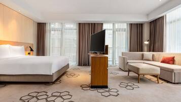 Minibar, in-room safe, desk, soundproofing