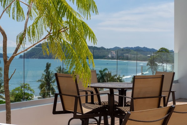 Luxury Condo, 2 Bedrooms, Ocean View (In Gated Community, 2 BDRM, 2 BTHRM) | Living area | Flat-screen TV
