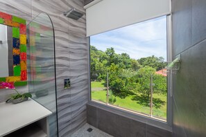3 bedrooms, iron/ironing board, free WiFi, bed sheets - Jaco Sunset Boulevard Oceanview Condo (Jacó)