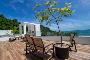 Living area - Jaco Sunset Boulevard Oceanview Condo (Jacó)