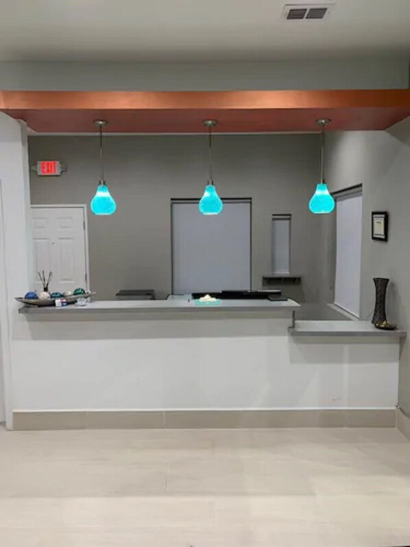 Reception - HomeStay Inn & Suites Edinburg (Edinburg)