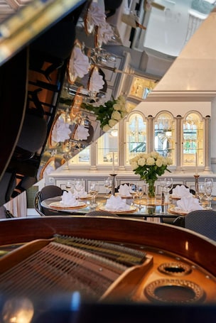 Restaurant. Design Hotel Zur Abtei