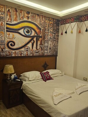 Dobbeltrom – deluxe | Dundyner, senger med Select Comfort-madrass og individuelt dekorert