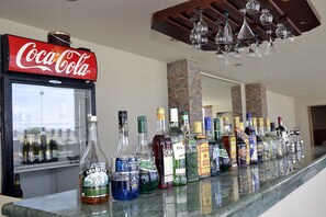 3 bar/lounge, bar a bordo piscina