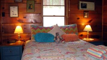 2 bedrooms, desk, iron/ironing board
