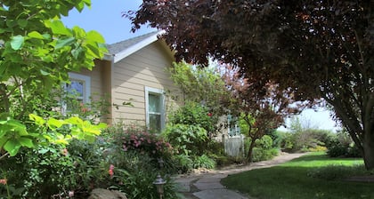 Pinot Noir Cottage