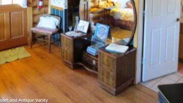 Standard Room | Iron/ironing board