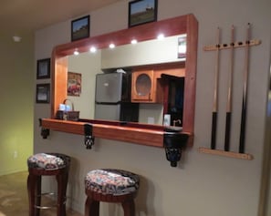 Standard Room | Living room | TV, DVD player - Stag`s Leap Lodge (Prescott)