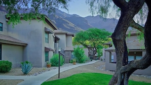 Exterior - The Greens and Ventana Canyon 3115E (Tucson)