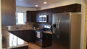 Standard Room | Private kitchen - The Greens and Ventana Canyon 3115E (Tucson)