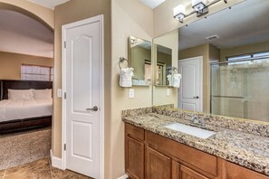 Standard Room | Bathroom | Separate tub and shower, hair dryer