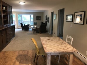 Standard Room | In-room dining