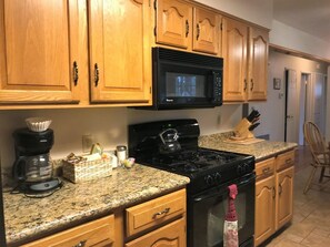 標準客房 | 私人廚房 | 電冰箱、微波爐、咖啡機/沖茶器