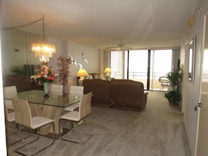Standard Room | Living area | TV - 802 Seychelles - 2 Bedroom 2 Bath Oceanfront Condo (Daytona Beach Shores)