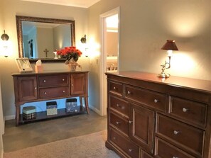 Standard Room | 5 bedrooms, desk, iron/ironing board, free WiFi