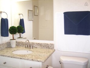 Bathroom - The Greens at Ventana Canyon 11259E (Tucson)