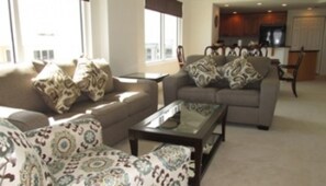 Living room - Southeast Corner Offering Great Ocean Views  705 Sanibel - 3 BR 3 BA (Daytona Beach Shores)