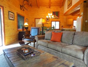 Standard Room | Living area