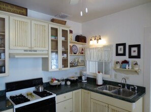 Habitación estándar | Cocina privada | Refrigerador 