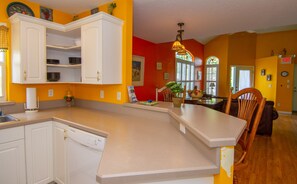 Standard Room | Private kitchen | Fridge, microwave, coffee/tea maker - Cocoa Beach Vacation Rentals - Furnished Vacation Houses (Cape Canaveral)