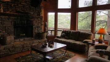 Standard Room | Living room | TV, DVD player