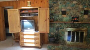 Standard Room | Living room | TV, DVD player