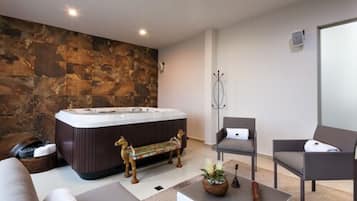 Behandlungsräume für Paare, Sauna, Whirlpool, Dampfbad