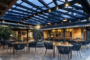 Bar (on property) - Koanze Luxury Hotel & Spa (Atemajac de Brizuela)