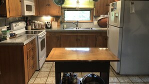 Standard Room | Private kitchen - Rangeley Chalet (Rangeley)