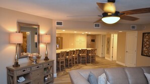 Standard Room | Living area | TV