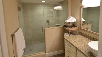 Camera Standard | Bagno | Vasca e doccia separate