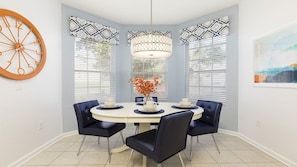 Standard Room | In-room dining