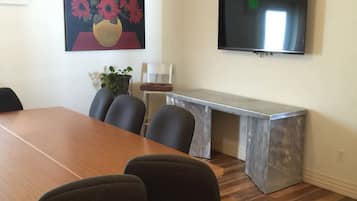 Kamar Standar | Ruang keluarga