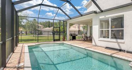 Huge Luxury Executive Rental with Private Pool & Fenced-in Backyard