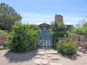 Exterior - Juniper Cottage (Prescott)