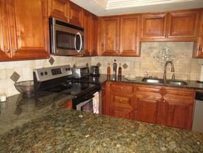 Standard Room | Private kitchen | Fridge, microwave, coffee/tea maker