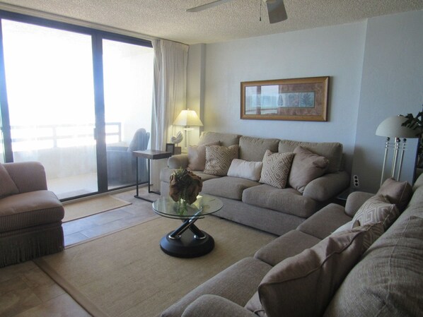 Standard Room | Living room