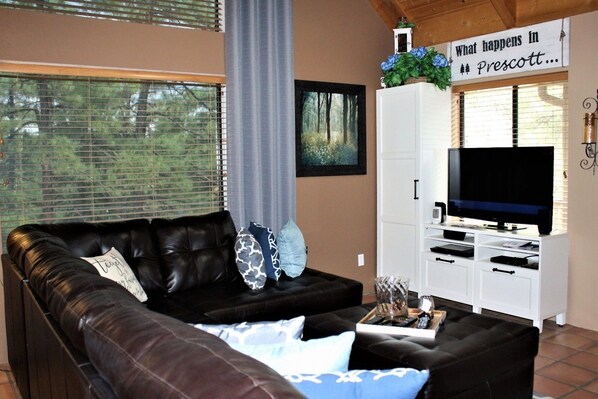 Standard Room | Living area | TV, DVD player - A-Frame Vacay (Prescott)