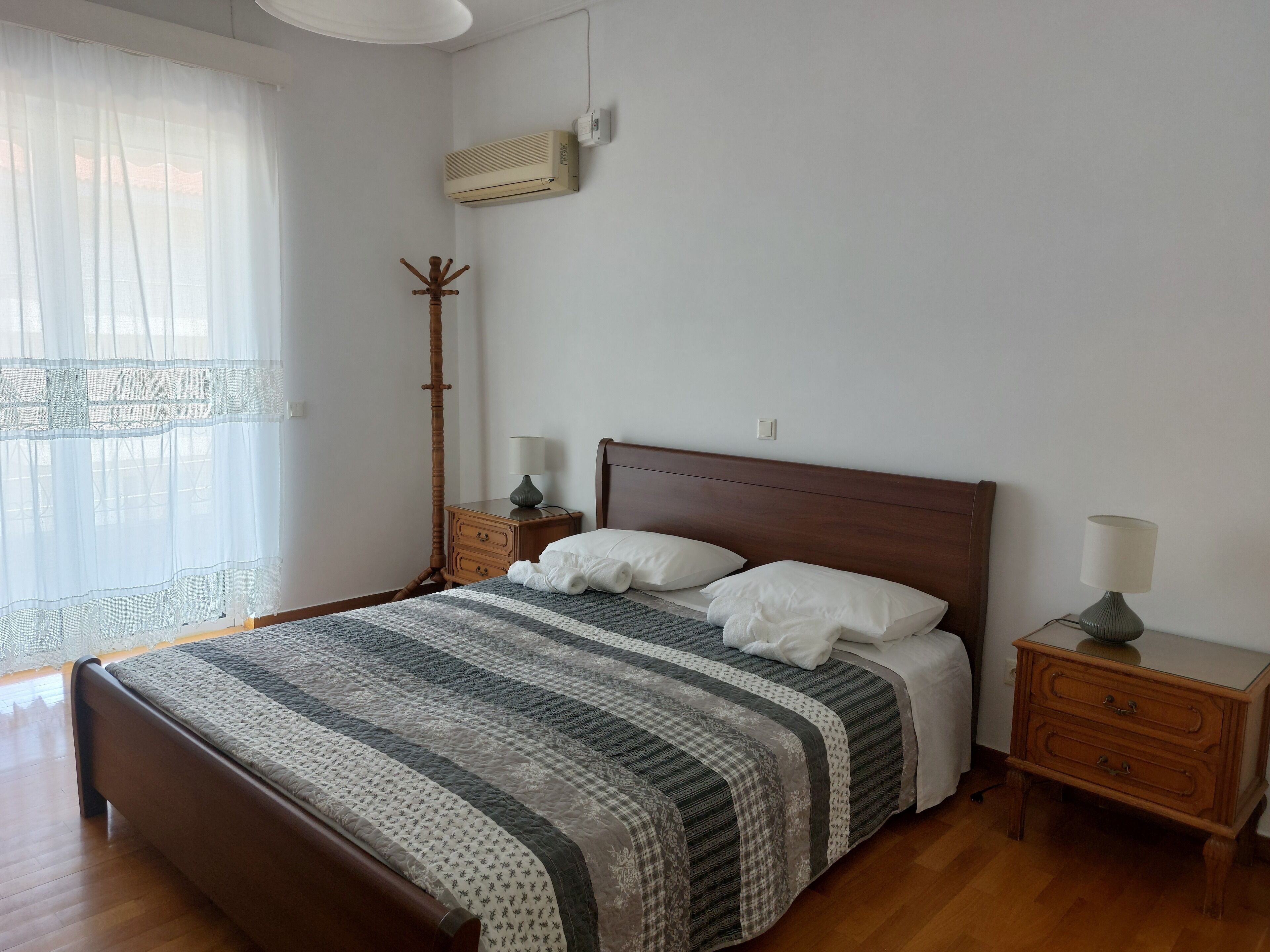 2 chambres, bureau, espace de travail pour ordinateur portable