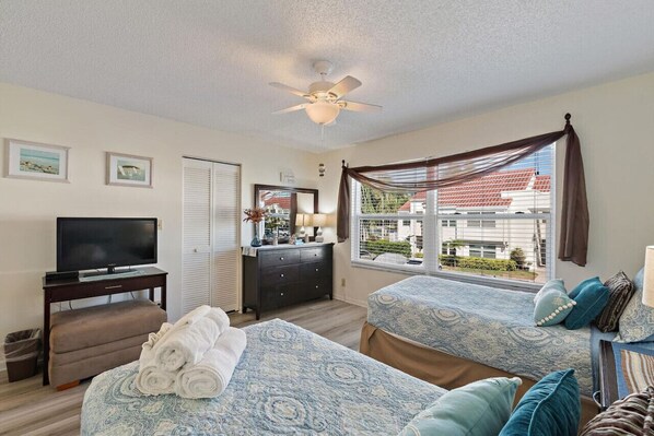 2 bedrooms, desk, iron/ironing board, free WiFi