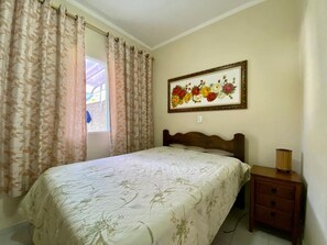 3 室のベッドルーム、アイロン / アイロン台、WiFi、ベッドシーツ